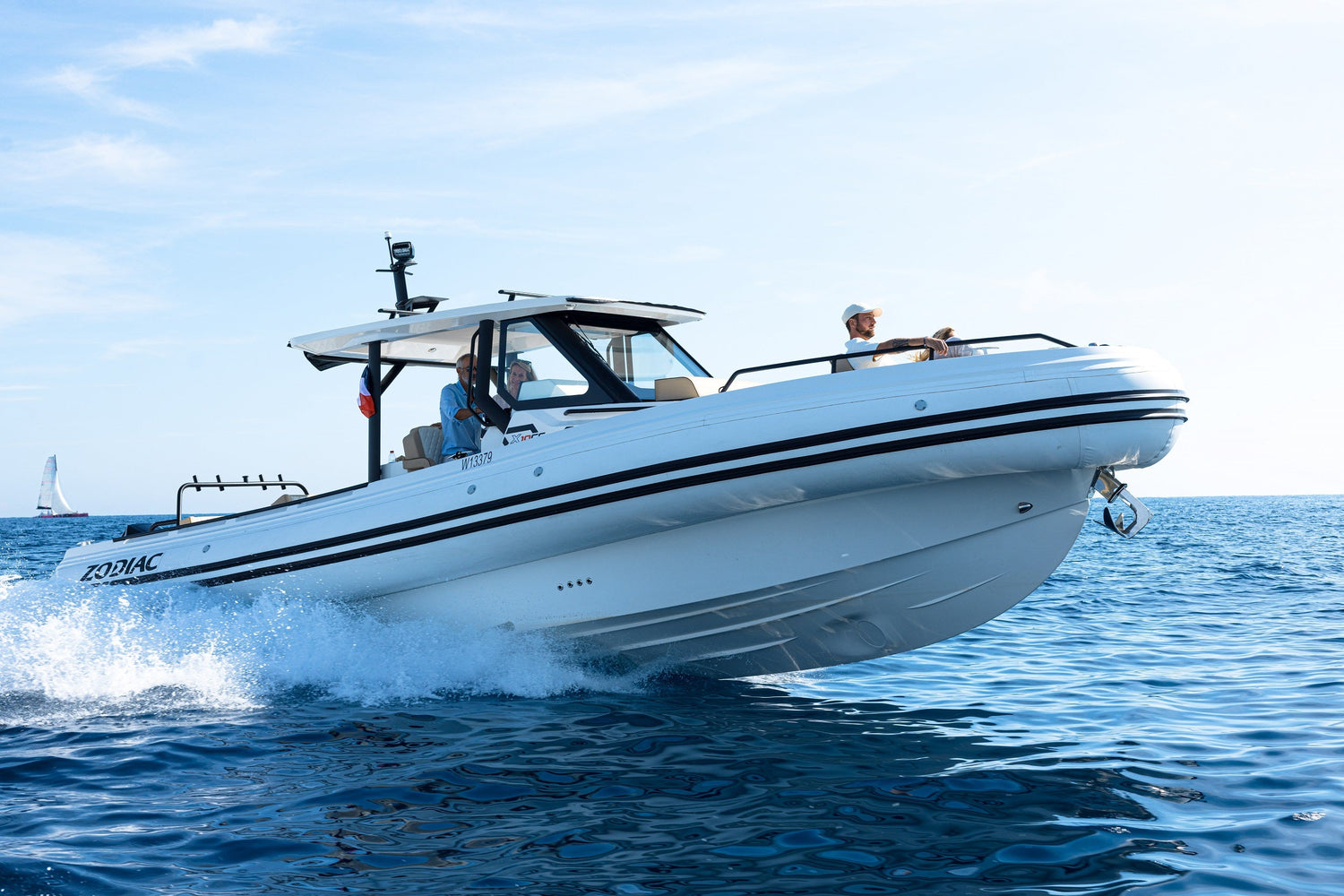 Zodiac XCC – Luxus-Mittelkonsole-RIBs